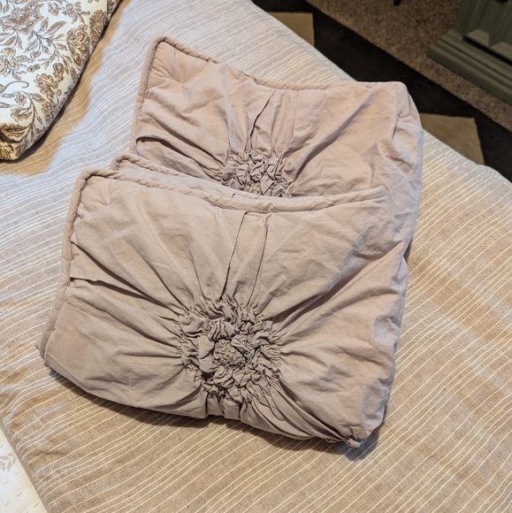 Pair of Lenox bloom standard shams - Picture 9 of 10